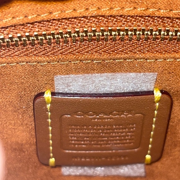 Coach Camera Bag! NEW! - Picture 3 of 7